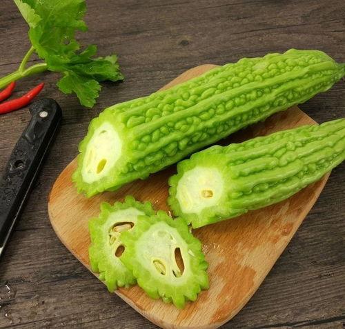 娱乐圈吃瓜的模板是什么,XX明星深夜密会神秘女子，背后真相令人震惊！